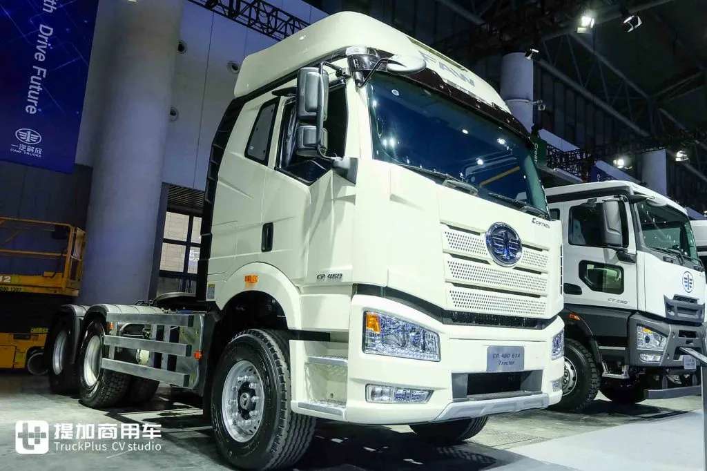 公路列车牵引车、全驱工程车抢眼！解放海外品牌CORTRON来袭，实拍带您看亮点车型！ - 第1张