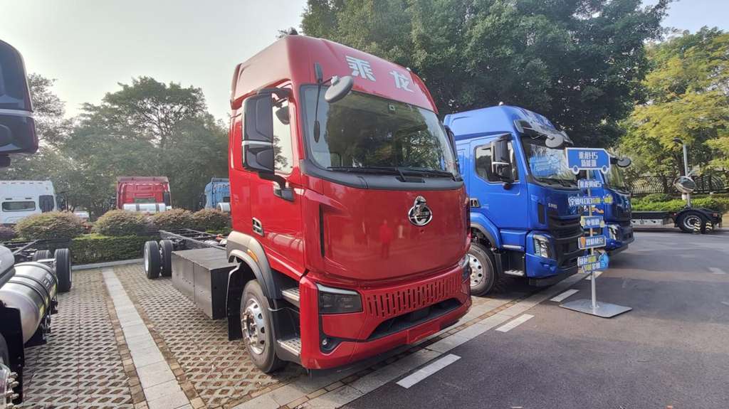 节能+轻量化！乘龙翼威5纯电大单桥定义中短途运输标杆 - 第4张