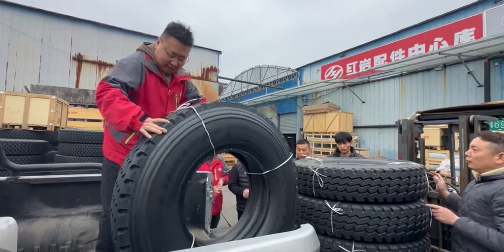 “红岩·行”一场跨越山海的温暖对话 - 第4张 - 提加商用车网 “红岩·行”一场跨越山海的温暖对话 - 第4张