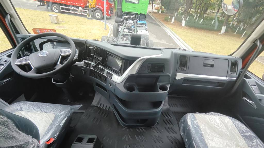 长续航 强承载，乘龙H7 8X4纯电自卸车助力卡友创富升级 - 第5张