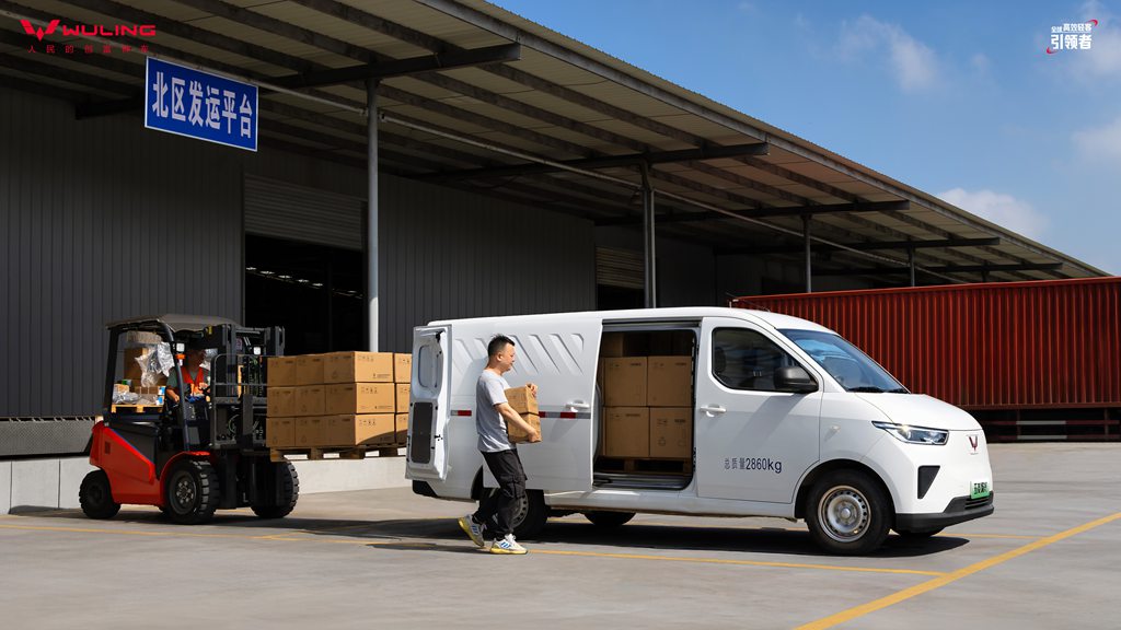 只加码不加价，2026款五菱扬光限时一口价6.98万起焕新预售！ - 第2张