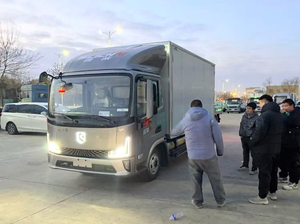 【用户口碑实录】潍柴蓝擎X7-LNG首车交付，内蒙用户亲鉴硬核实力！ - 第2张