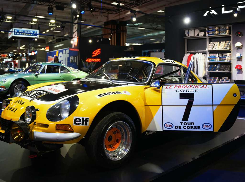 巴黎复古车展高光时刻｜雷诺Clio与Alpine A110，复古经典致敬热爱 - 第3张