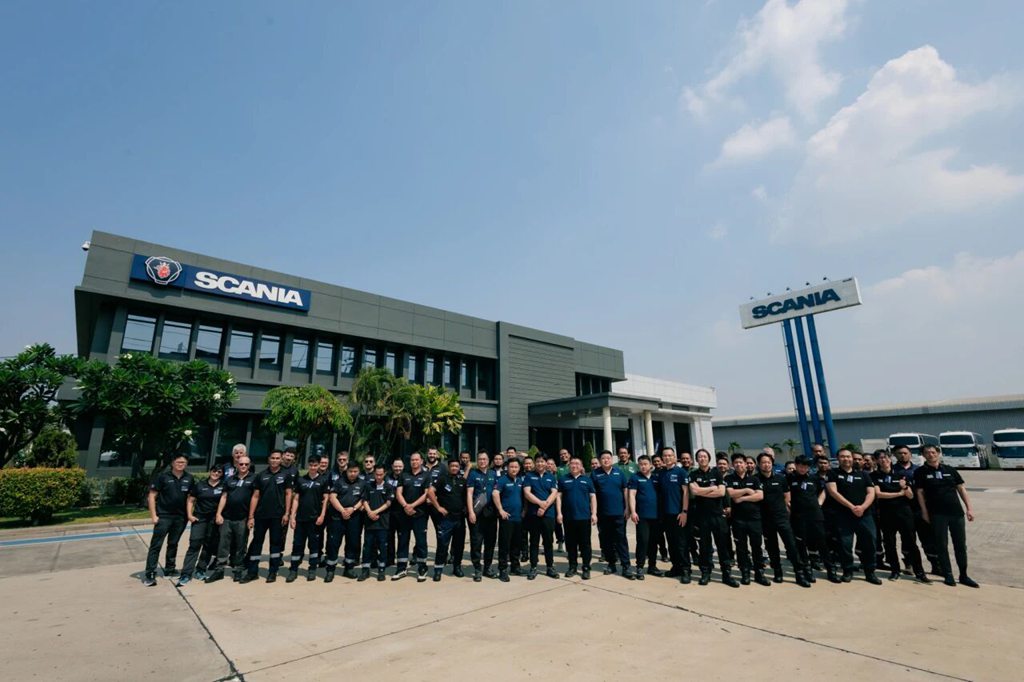 荣耀加冕！中国队问鼎斯堪尼亚亚太区巅峰赛 - 第4张