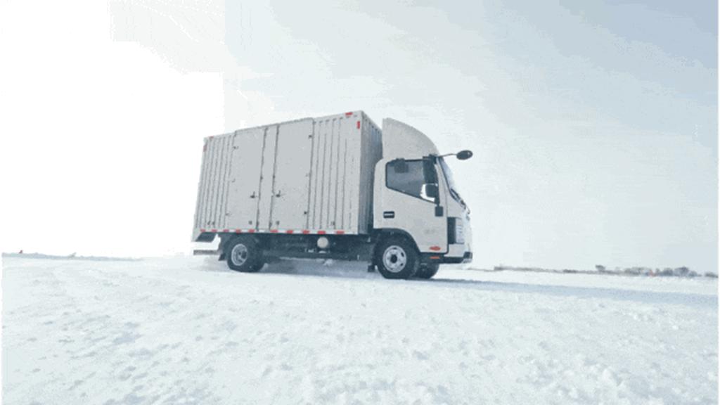 江淮新能源轻卡ES6寒带版勇闯-28℃黑河高寒极限挑战！ - 第2张