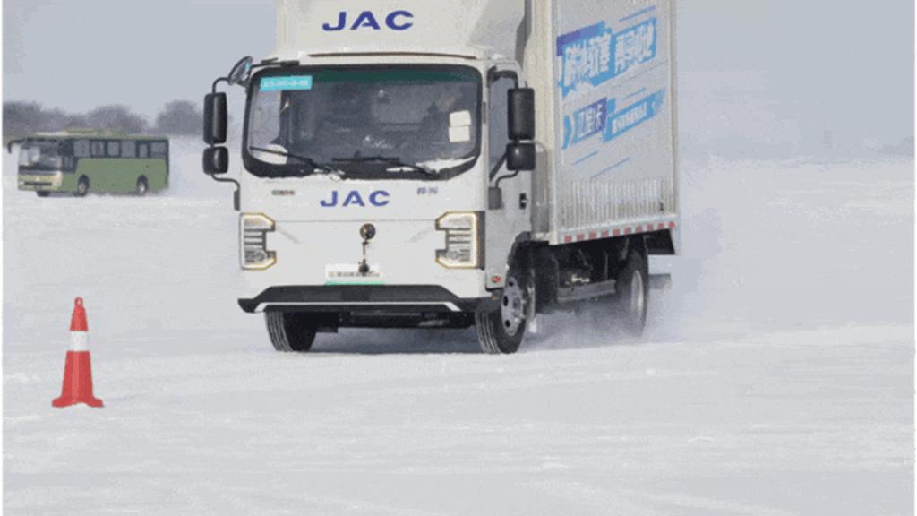 江淮新能源轻卡ES6寒带版勇闯-28℃黑河高寒极限挑战！ - 第3张