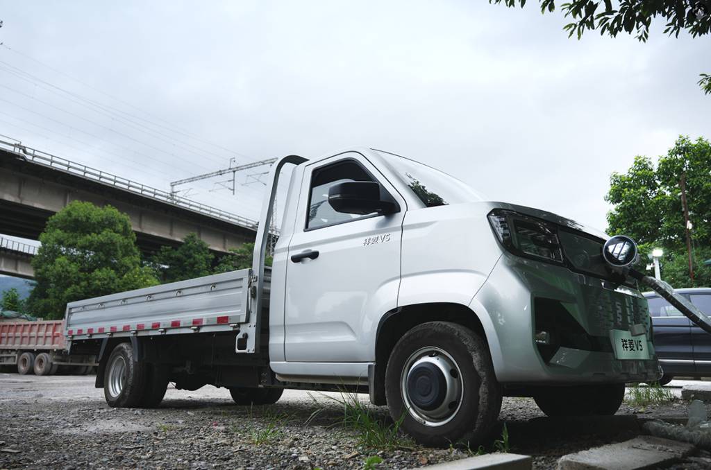 快充重构效率 场景定义价值:祥菱V5新能源开启高效物流新篇章 - 第2张 - 提加商用车网 快充重构效率 场景定义价值:祥菱V5新能源开启高效物流新篇章 - 第2张