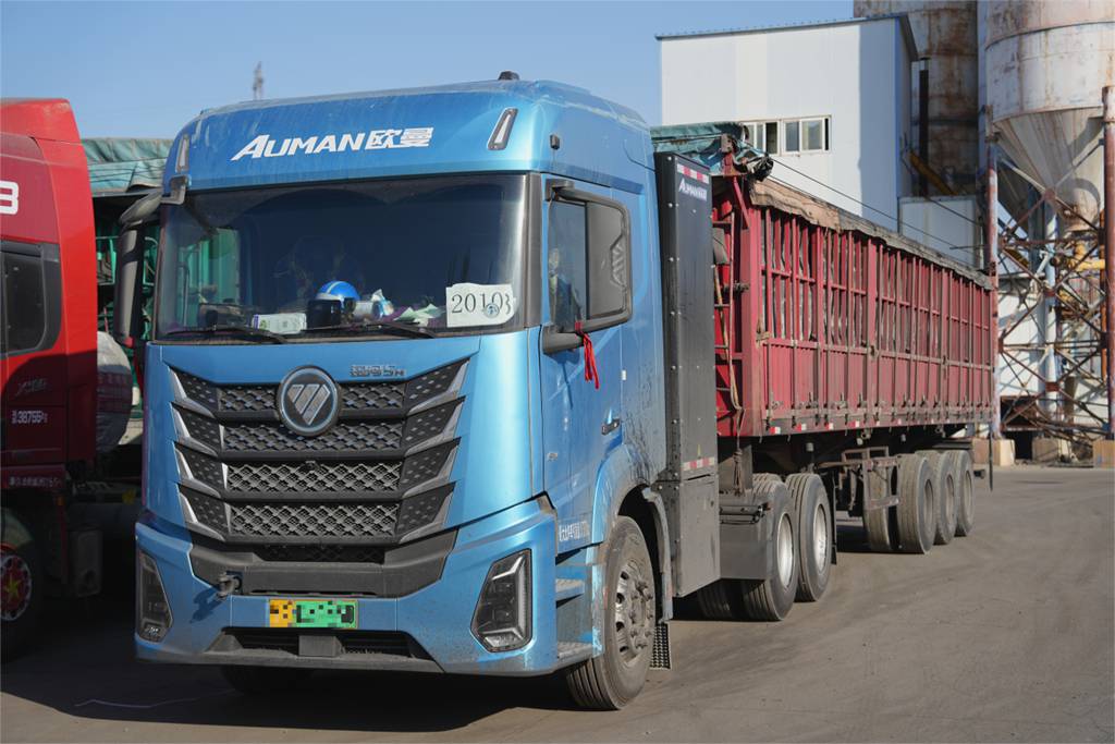 高效节能+驾乘舒适！欧曼银河5M纯电重卡让韩师傅运煤能赢能享 - 第5张