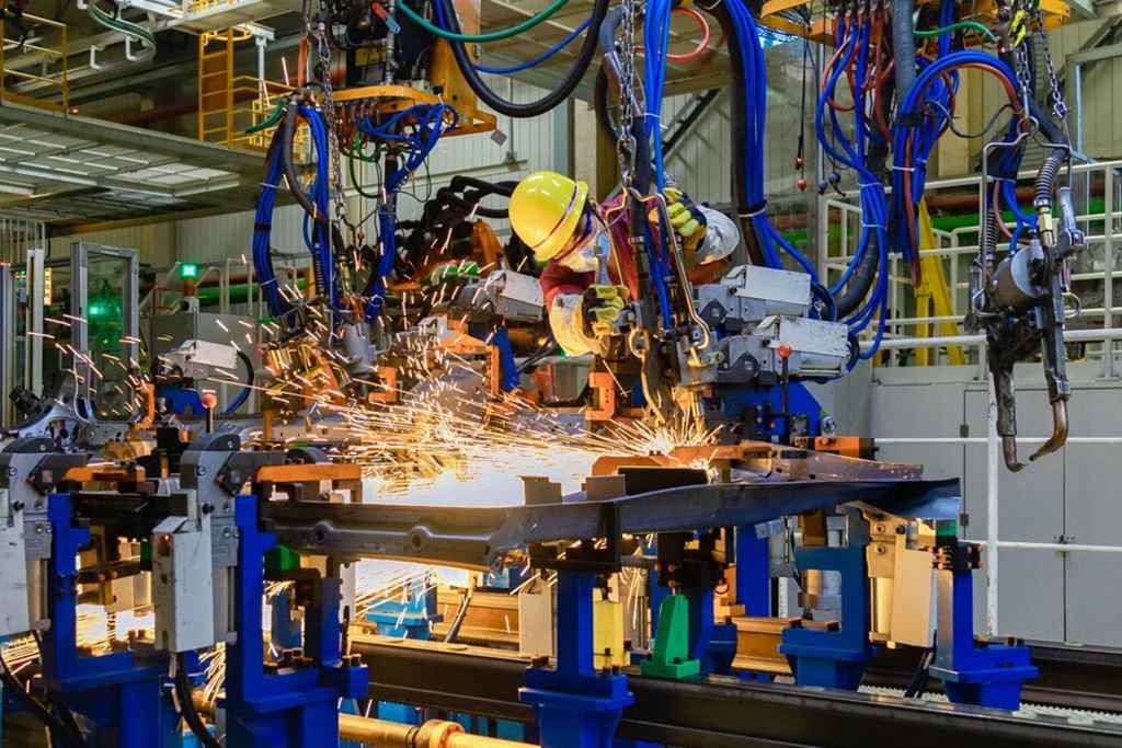 凝心聚力启新程，策马扬鞭谱新篇——乘用车制造事业部复工复产“加速度” - 第1张