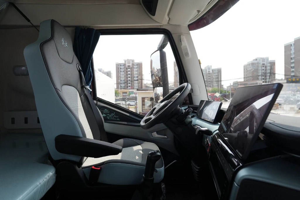 J6G Pro载货车:让长途运输,更显从容 - 第3张 - 提加商用车网 J6G Pro载货车:让长途运输,更显从容 - 第3张