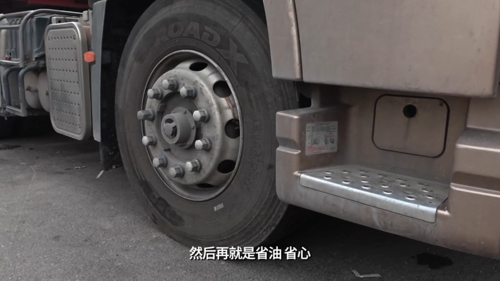 东风周师傅：“免维护轮端，首选康迈，运输更省心！” - 第2张