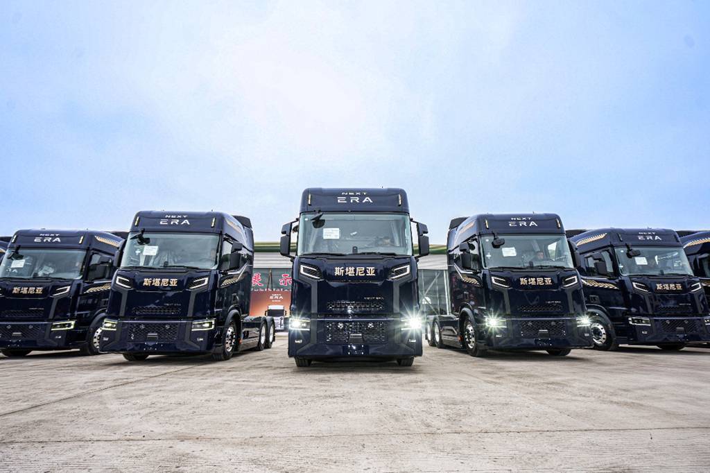 首批交付，全速启航NEXT ERA重卡首批客户交付暨交付中心开业仪式圆满举行 - 第2张