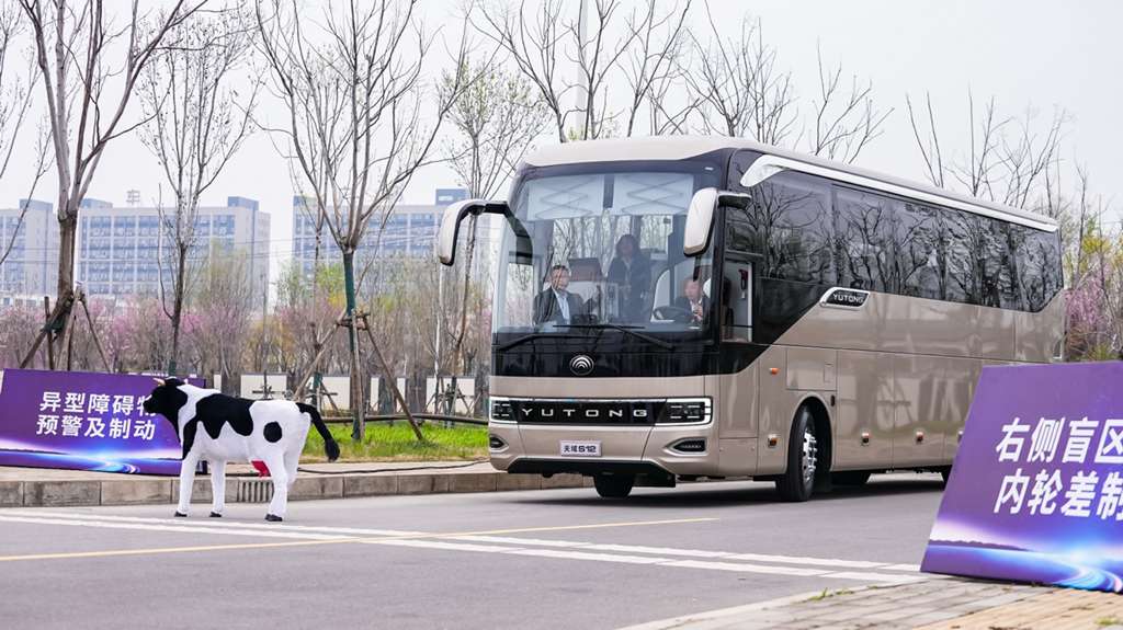 睿控E+平台重磅发布!宇通科技节擘画“智电融合”新蓝图 - 第6张 - 提加商用车网 睿控E+平台重磅发布!宇通科技节擘画“智电融合”新蓝图 - 第6张