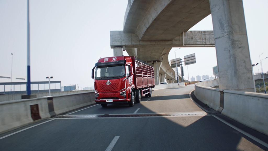 女麦客的最爱！乘龙H5V斩获2026卡姐推荐“绿通房车”大奖 - 第4张