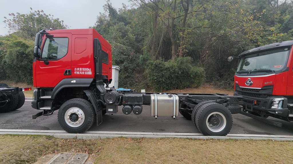 乘龙H5 4×2极限自卸车:矿山工地全场景 多拉多赚更能扛 - 第4张 - 提加商用车网 乘龙H5 4×2极限自卸车:矿山工地全场景 多拉多赚更能扛 - 第4张