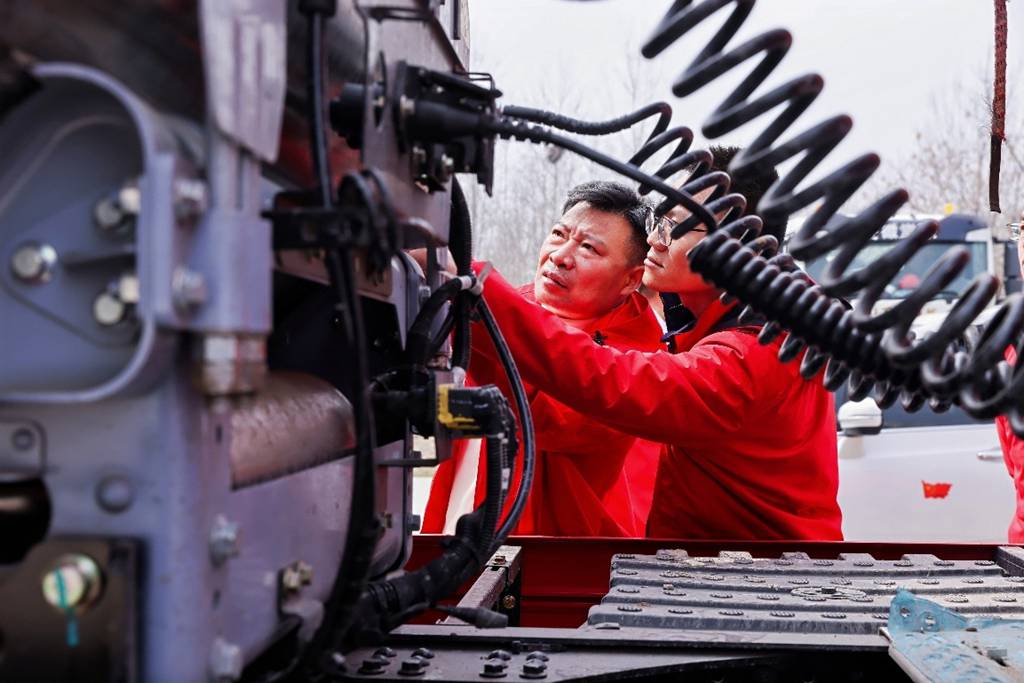 40位中长途客户齐聚阜阳！实况试驾东风天龙新KL，硬核实测龙擎3.0⁺真实力 - 第5张