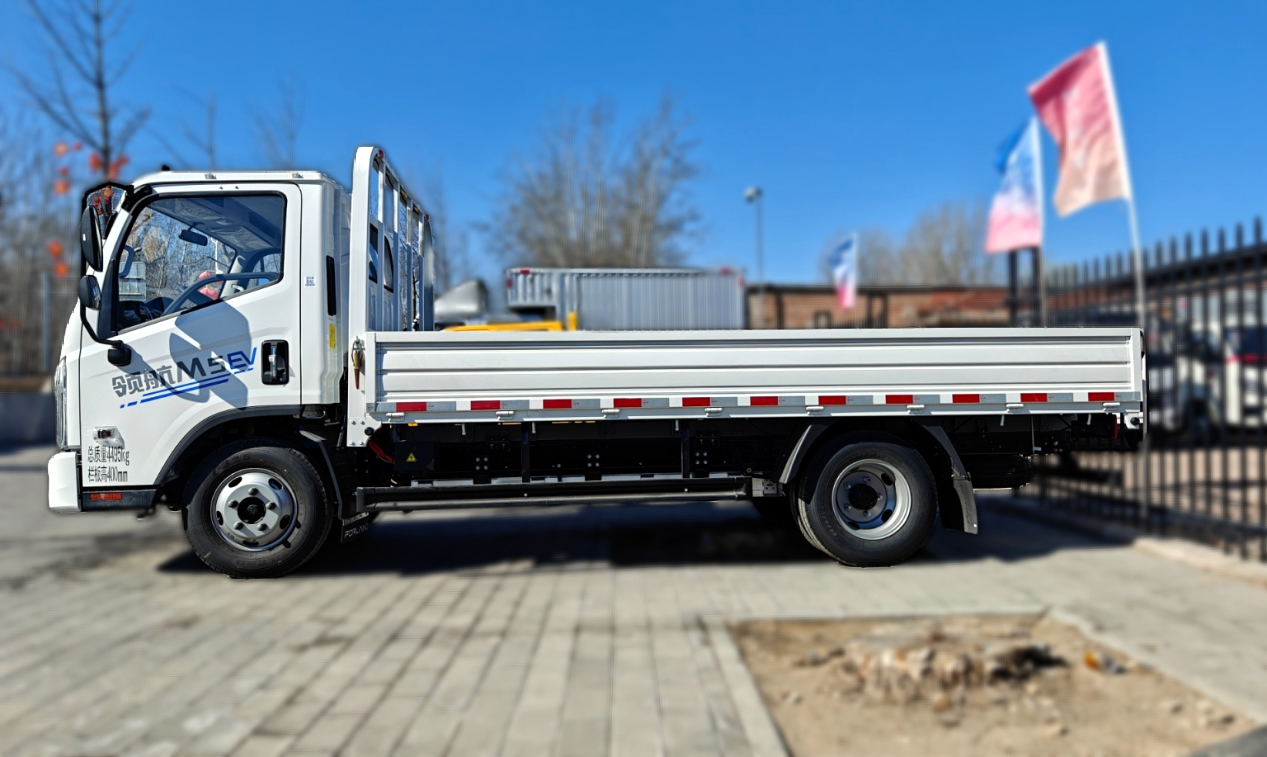 时代领航M5纯电轻卡:如何成为全场景高效赚钱利器 - 第5张 - 提加商用车网 时代领航M5纯电轻卡:如何成为全场景高效赚钱利器 - 第5张