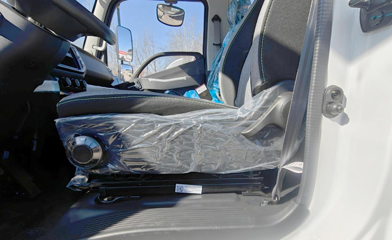 时代领航M5纯电轻卡:如何成为全场景高效赚钱利器 - 第8张 - 提加商用车网 时代领航M5纯电轻卡:如何成为全场景高效赚钱利器 - 第8张