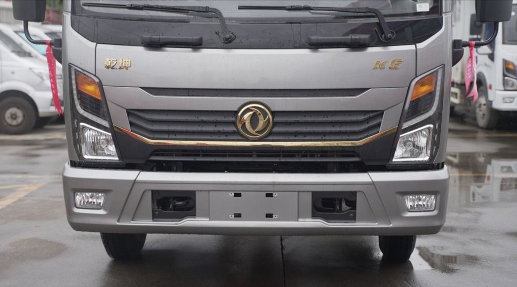 实车亮相 惊艳登场|东风乾坤门店品鉴,解锁高端轻卡硬核实力 - 第1张 - 提加商用车网 实车亮相 惊艳登场|东风乾坤门店品鉴,解锁高端轻卡硬核实力 - 第1张