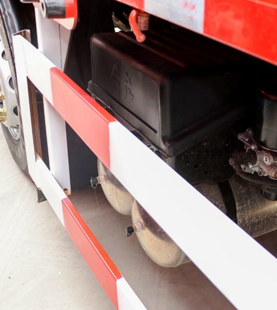 J6V 8×4载货车，更懂长途运营的重卡 - 第4张