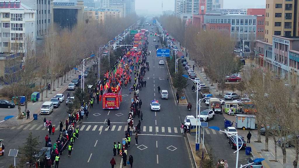 新春锣鼓闹元宵，东风股份创高潮——东风多利卡成张北新春社火活动“新明星” - 第1张