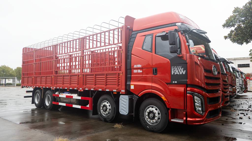 直面运输挑战，J6V 8×4载货给出满意答案 - 第1张