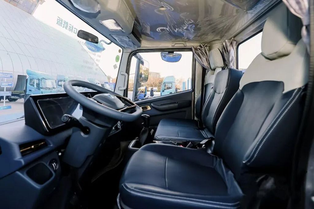 万里砺行：潍柴蓝擎X7 LNG轻卡穿越丝路，赋能高效物流 - 第4张