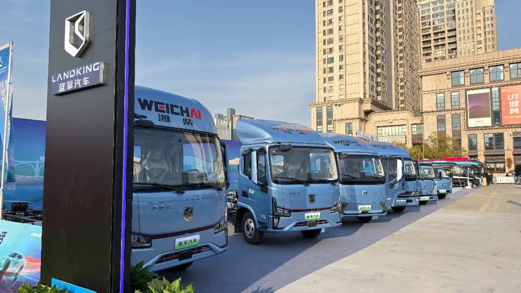 科技赋能绿色出行 - 潍柴蓝擎亮相扬州绿色智能汽车嘉年华! - 第1张