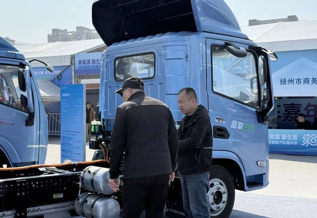 科技赋能绿色出行 - 潍柴蓝擎亮相扬州绿色智能汽车嘉年华! - 第2张