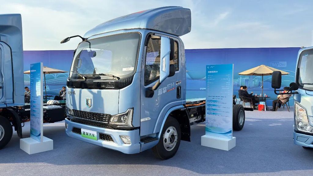 科技赋能绿色出行 - 潍柴蓝擎亮相扬州绿色智能汽车嘉年华! - 第5张