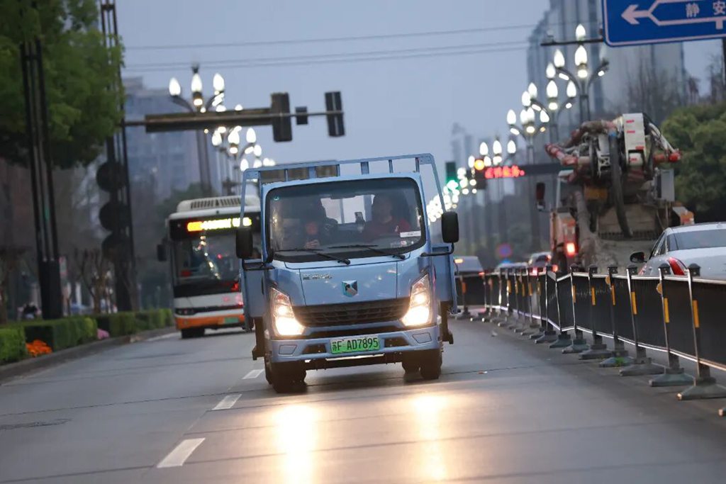 真场景 敢实测 潍柴蓝擎X3树立新能源小卡新标杆！ - 第5张