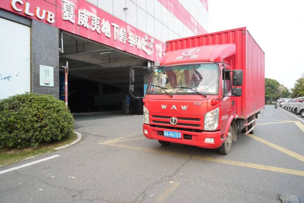 大桥上，他递出了一支“介绍信” - 第8张