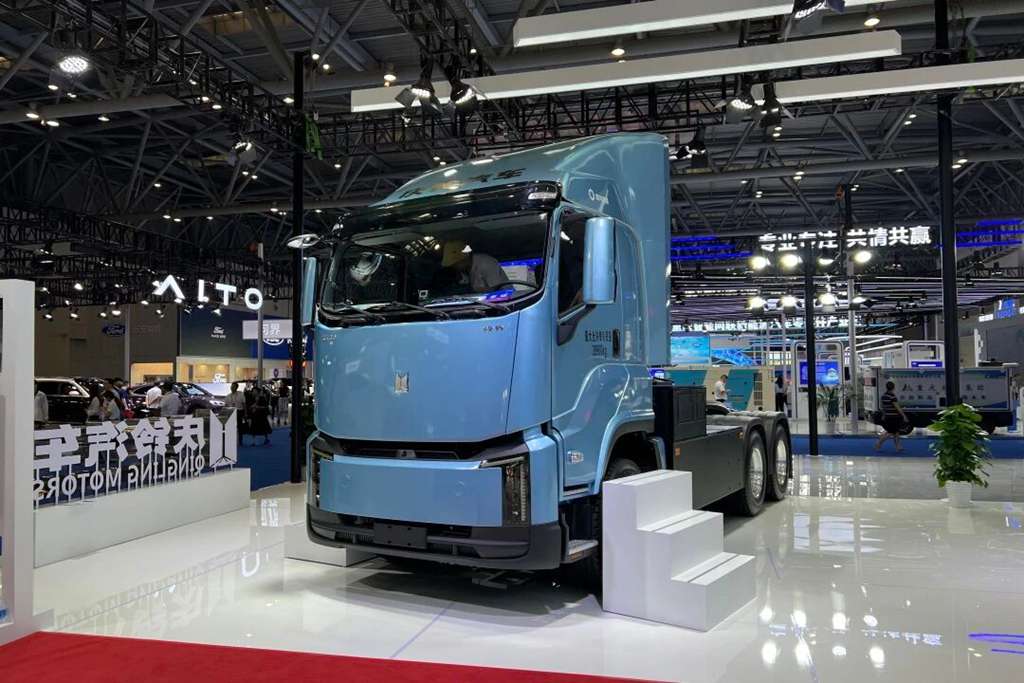 创富优选丨快充省电，多拉增富，庆铃铃界超充重卡一车“包圆” - 第1张