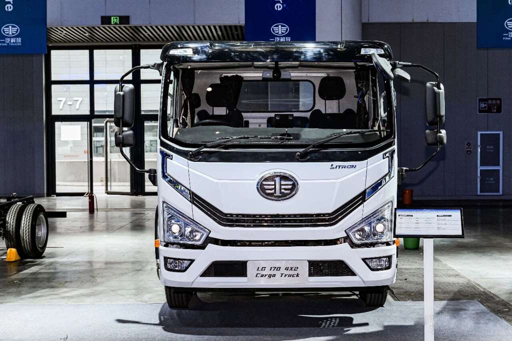 解放轻卡出海再提速，64辆虎6G发运菲律宾 - 第1张