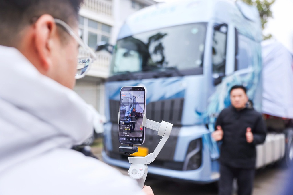 “开龙擎 向富行” 阜阳至杭州赵师傅带货试车 东风新KL 600马力综合油耗29升 - 第3张