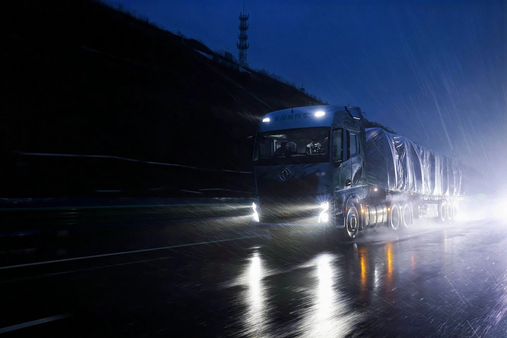 “开龙擎 向富行” 阜阳至杭州赵师傅带货试车 东风新KL 600马力综合油耗29升 - 第7张