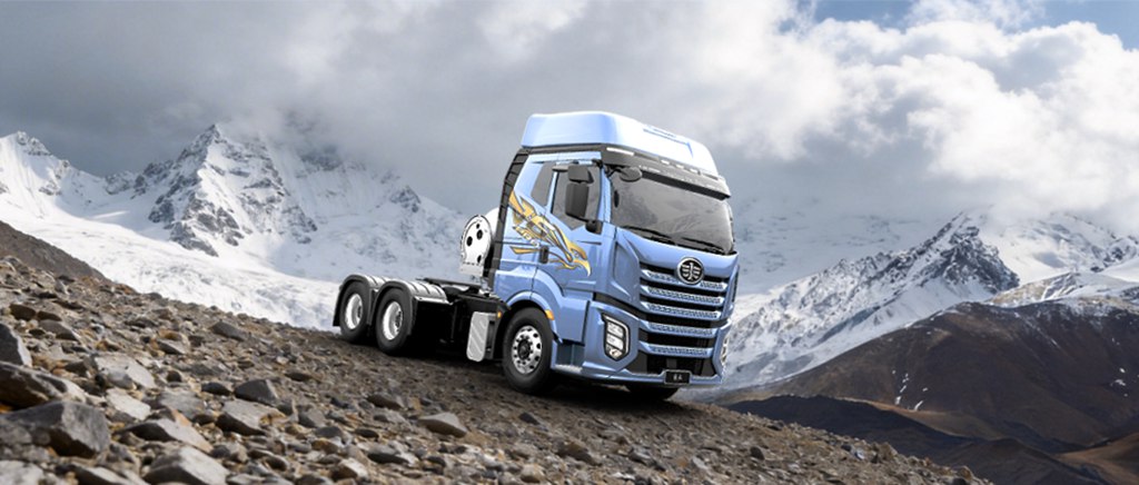 J6 Pro 6SV3 LNG牵引车，每一程都得心应手 - 第1张