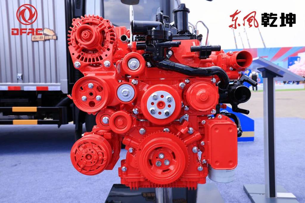 亮相蓉城 高效赋能!东风康明斯D2.5/D3.0助力东风乾坤成都上市 - 第3张 - 提加商用车网 亮相蓉城 高效赋能!东风康明斯D2.5/D3.0助力东风乾坤成都上市 - 第3张