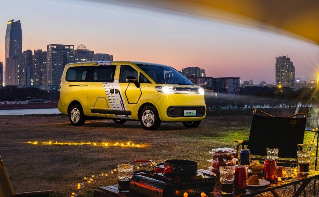 两品牌六车齐发，海内外双线破万，上汽大通3月热销27,085辆，同比大涨32% - 第2张