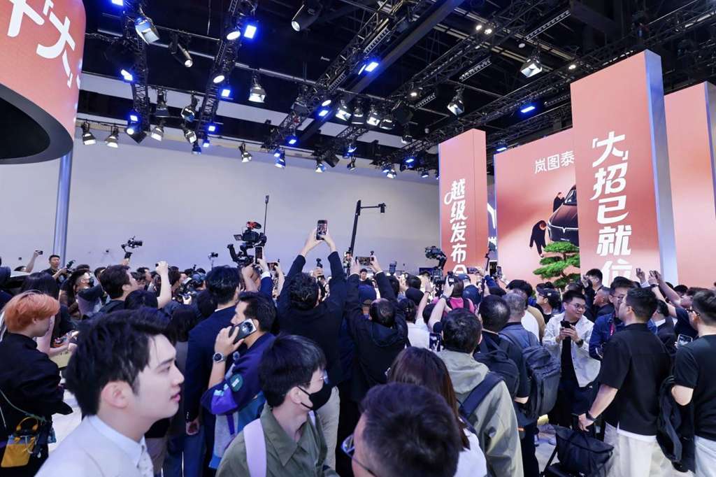 东风汽车亮相2026北京车展：“东方风起2030”计划启航，“三个东风”焕新出发 - 第7张