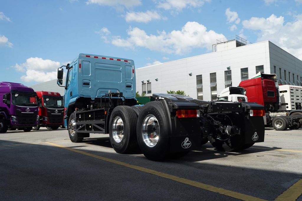 每年多赚3万6 乘龙H5超轻版纯电牵引助您资源运输赚不停 - 第3张