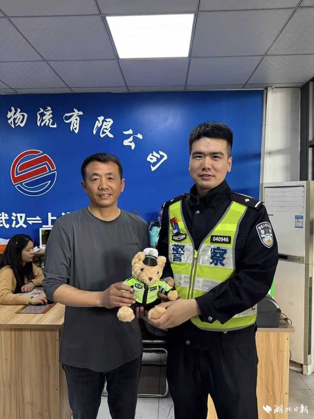 千万个耿师傅成就了东风轻型车的“满载信赖” - 第3张 - 提加商用车网 千万个耿师傅成就了东风轻型车的“满载信赖” - 第3张