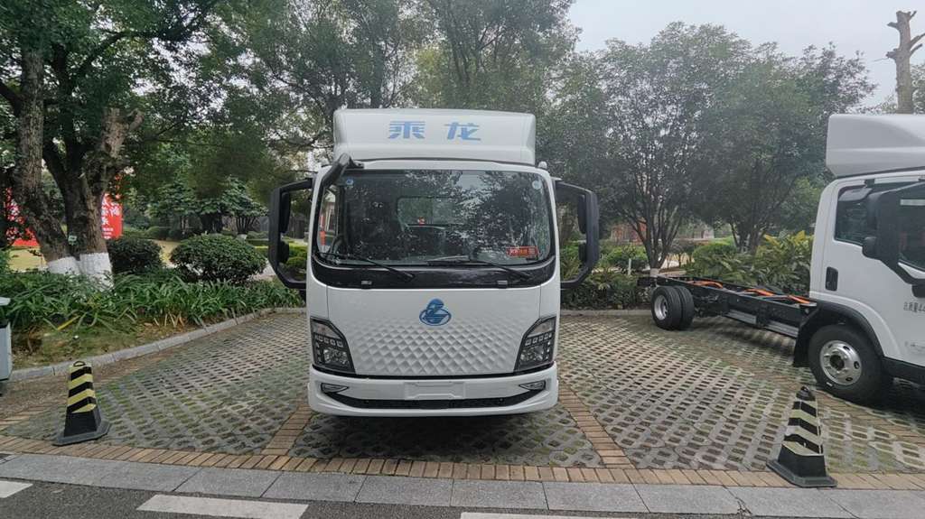 乘龙翼威2冷链纯电轻卡:冷链运输“鲜”锋 高效创富更省心 - 第4张 - 提加商用车网 乘龙翼威2冷链纯电轻卡:冷链运输“鲜”锋 高效创富更省心 - 第4张