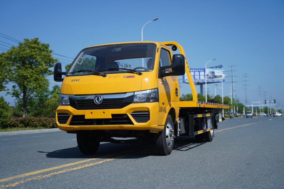 下地库不慌 上蓝牌不超 这台东风宽体途逸清障车有点香 - 第1张