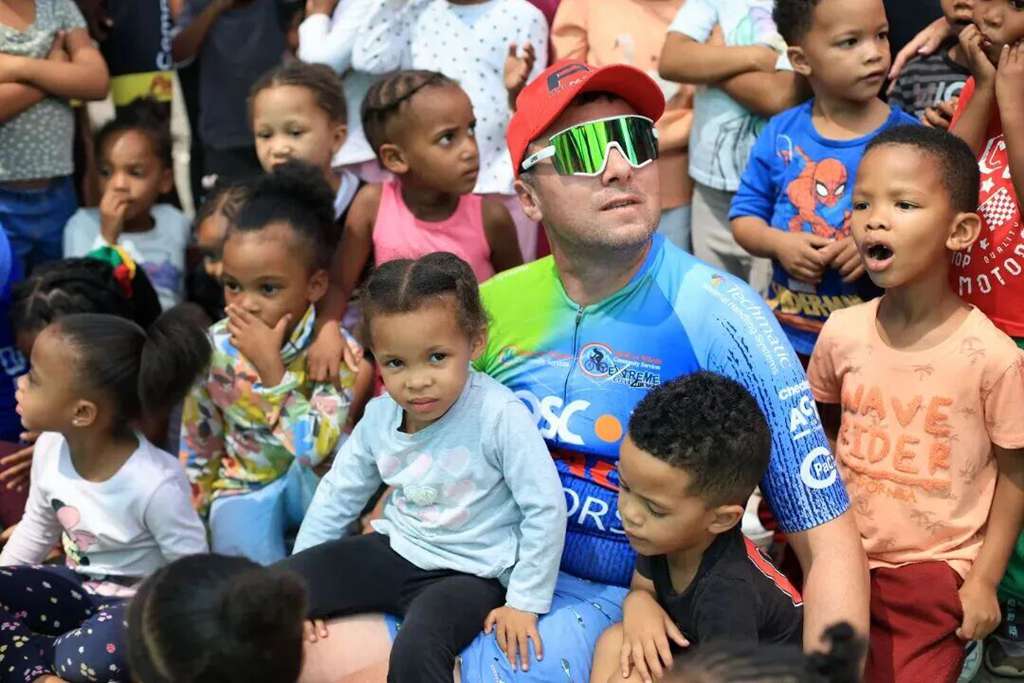 以车为媒 传递温暖——JAC 连续三年护航南非 “极限骑行・抗击饥饿”公益活动 - 第6张 - 提加商用车网 以车为媒 传递温暖——JAC 连续三年护航南非 “极限骑行・抗击饥饿”公益活动 - 第6张