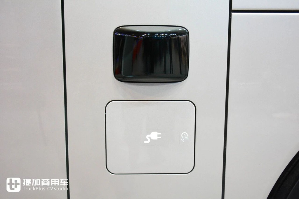 2025Busworld客车展｜挑战欧洲豪华大巴，荣获“最佳客车”大奖！宇通T14E纯电动旅游巴士到底强在哪里？ - 第8张