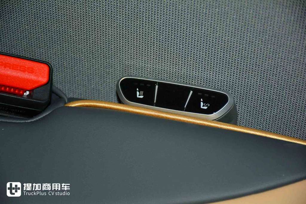 2025Busworld客车展｜挑战欧洲豪华大巴，荣获“最佳客车”大奖！宇通T14E纯电动旅游巴士到底强在哪里？ - 第23张