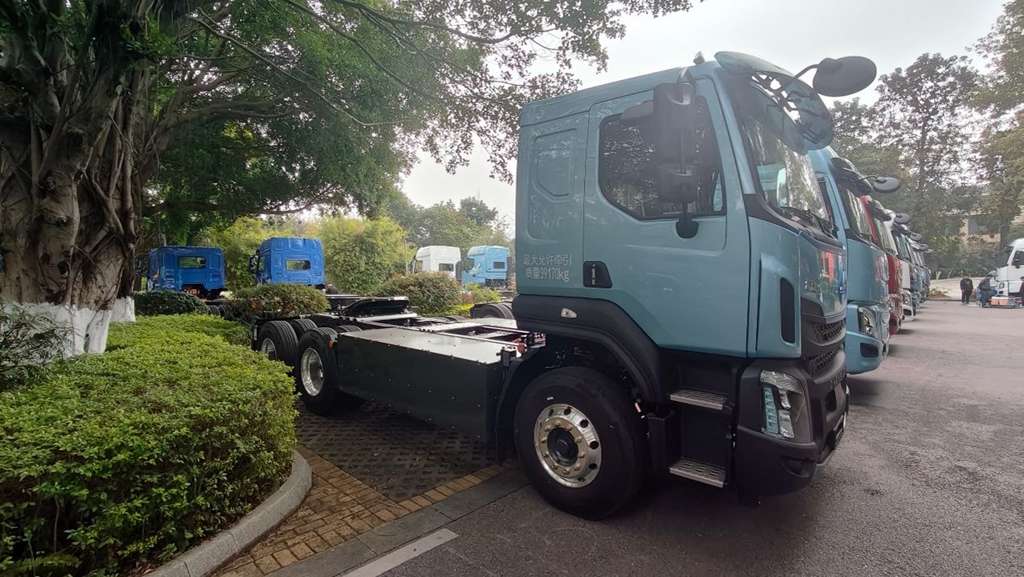 鲜乘直通车 | 越跑越值，越开越赚：乘龙H5超轻版纯电牵引车用里程续写前程，用实力兑现收益 - 第5张