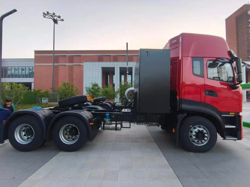 硬核双车亮相堰马！东风商用车两大主力车型领跑物流运输新赛道 - 第4张