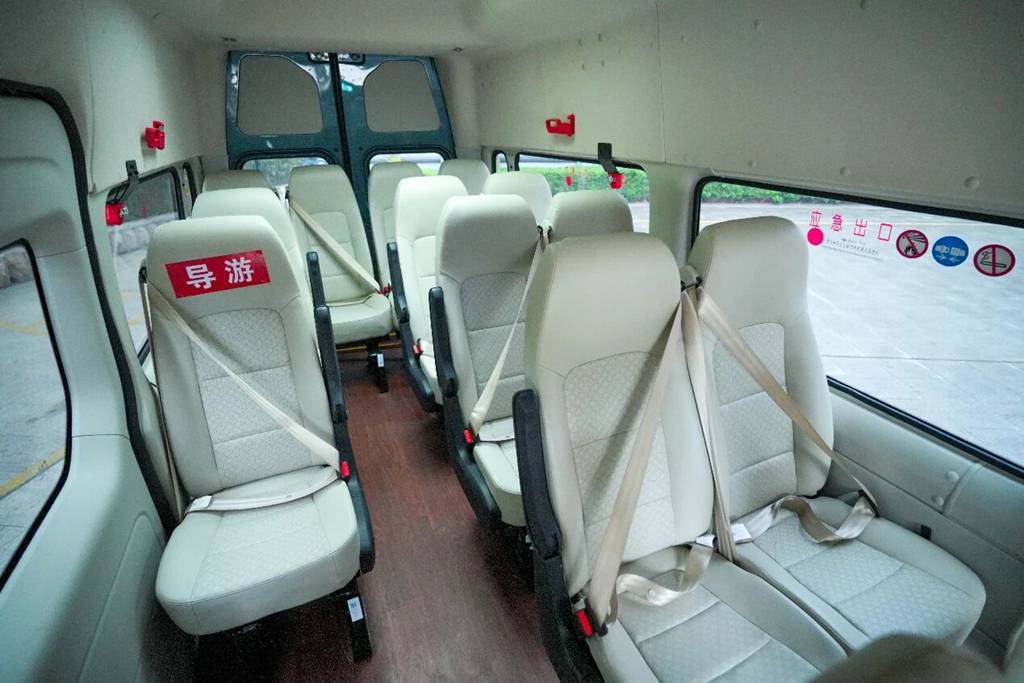 满城纸鸢乘风起 福田图雅诺X8亮相潍坊国际风筝节 - 第2张